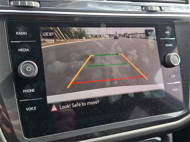 Used 2022 Volkswagen Tiguan SE image 4