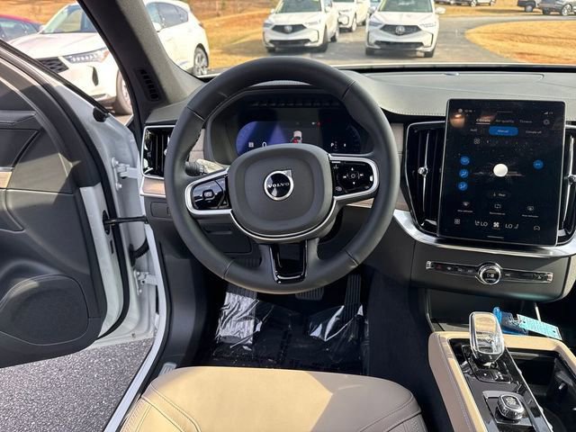 Used 2026 Volvo XC90 B5 Plus AWD/4WD image 18