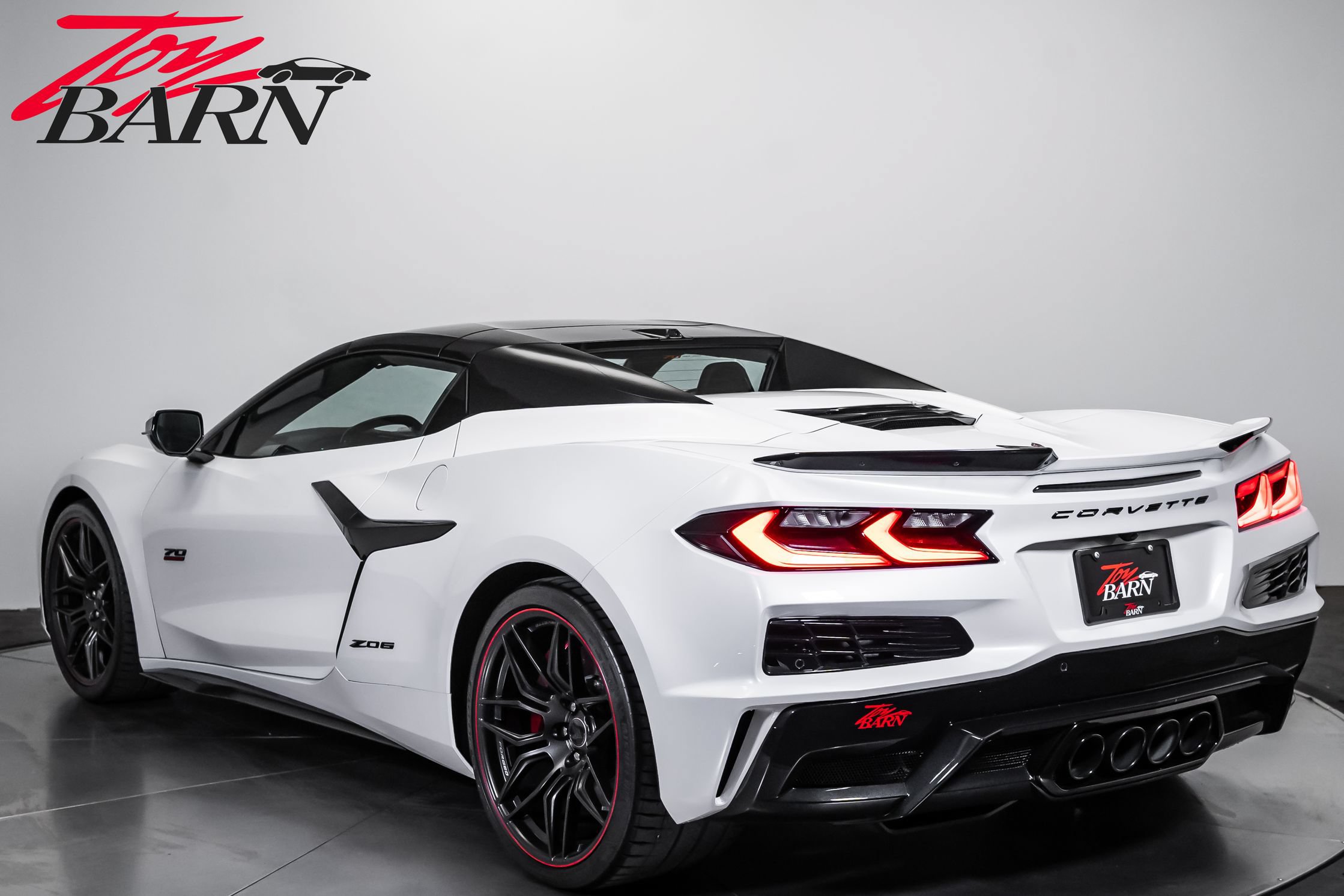 Used 2023 Chevrolet Corvette Z06 RWD image 11