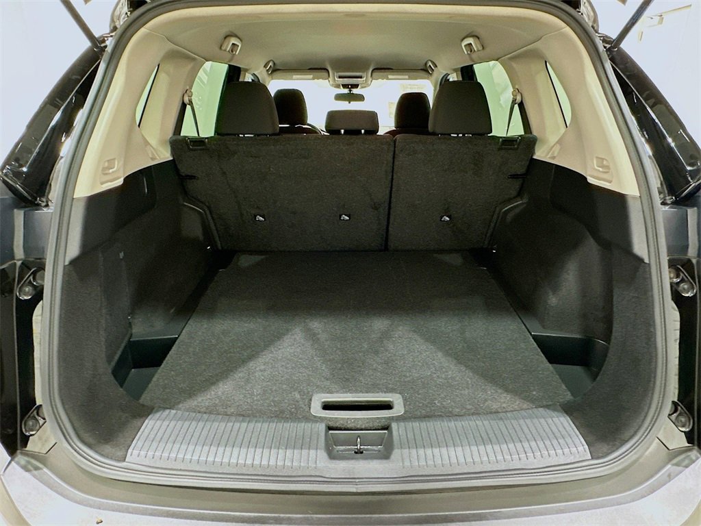 Used 2023 Nissan Rogue S image 25