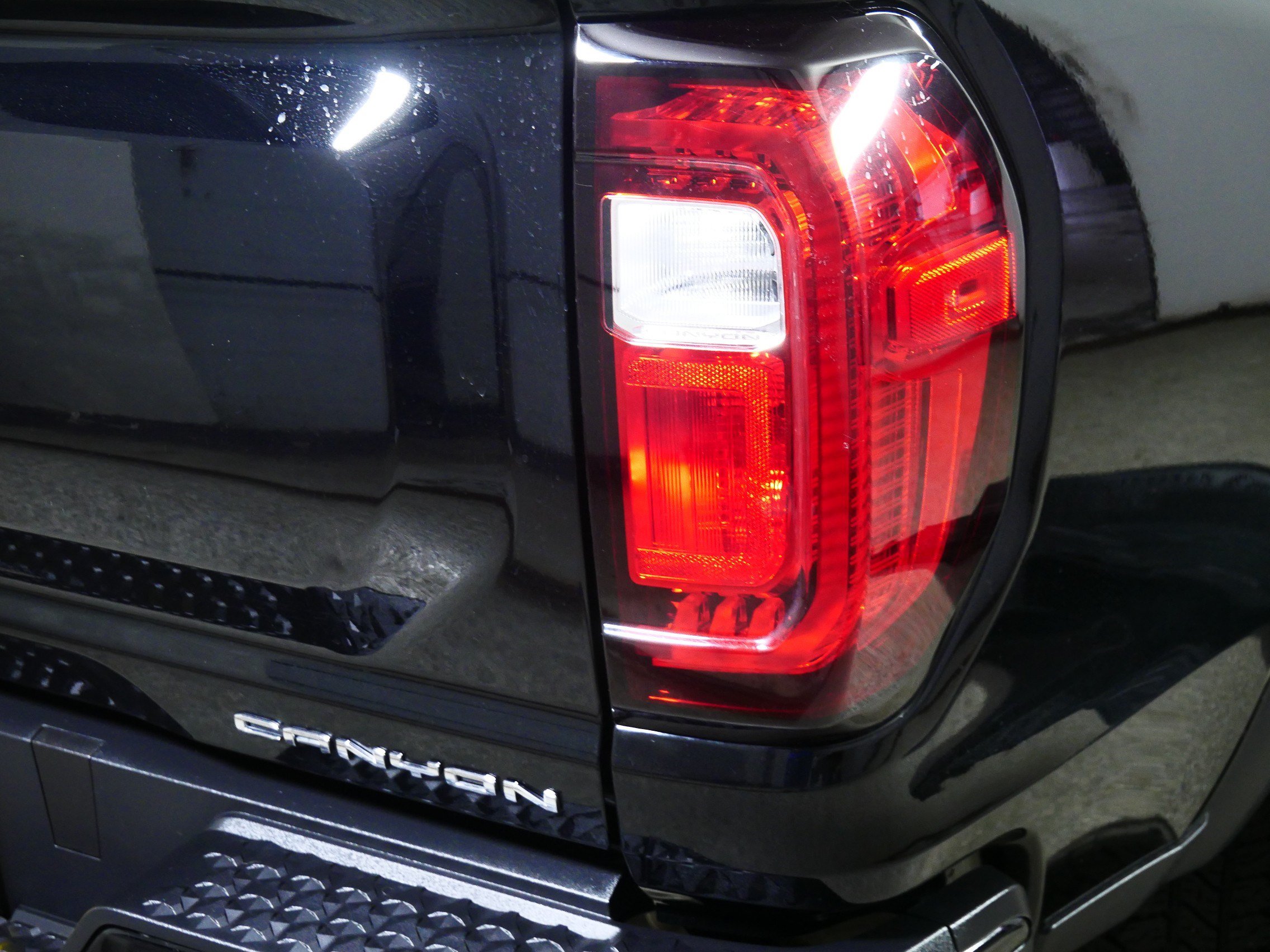 Used 2026 GMC Canyon Denali AWD/4WD image 17