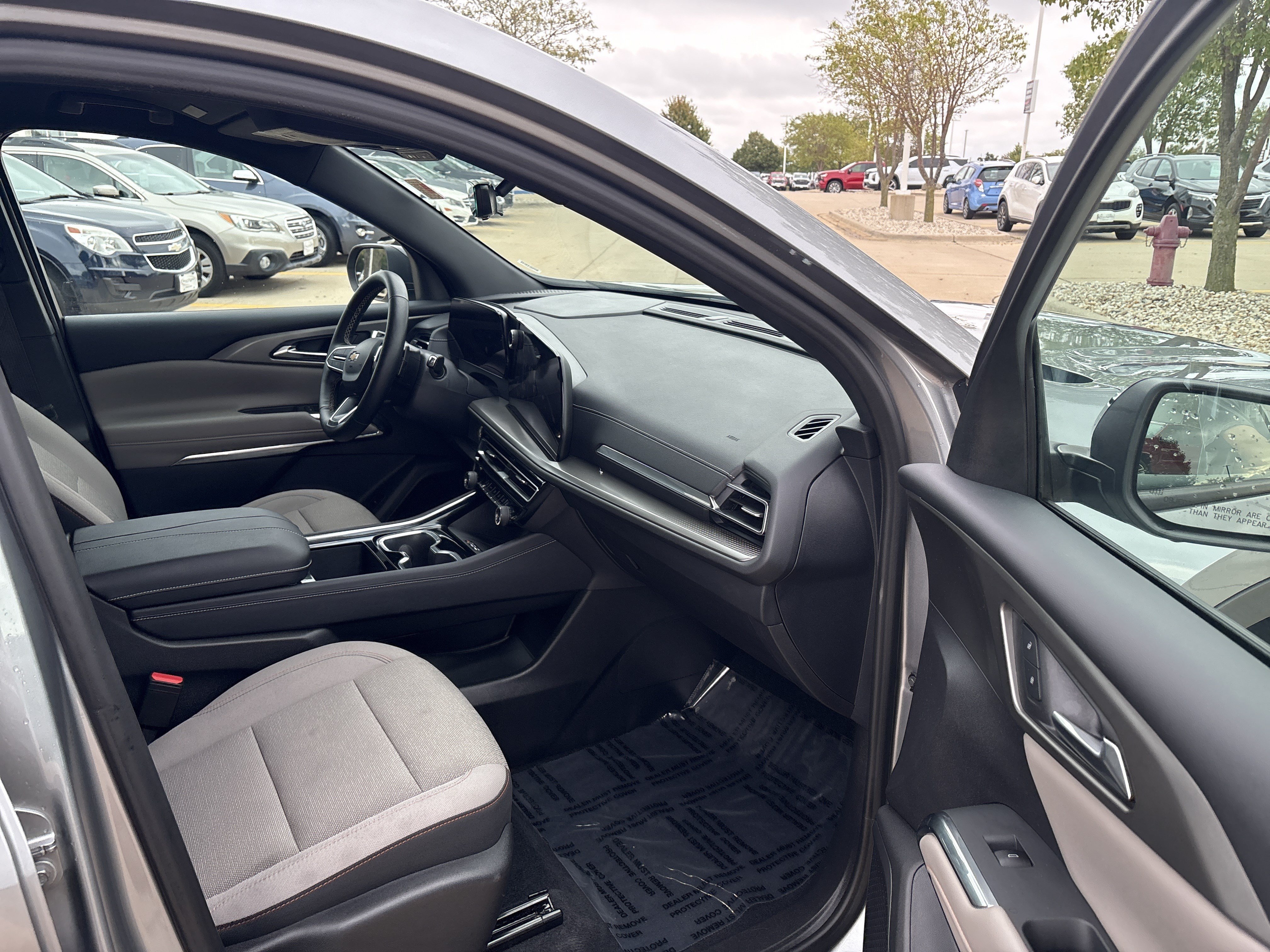 Used 2026 Chevrolet Traverse LT w/ Driver Confidence Package FWD image 14