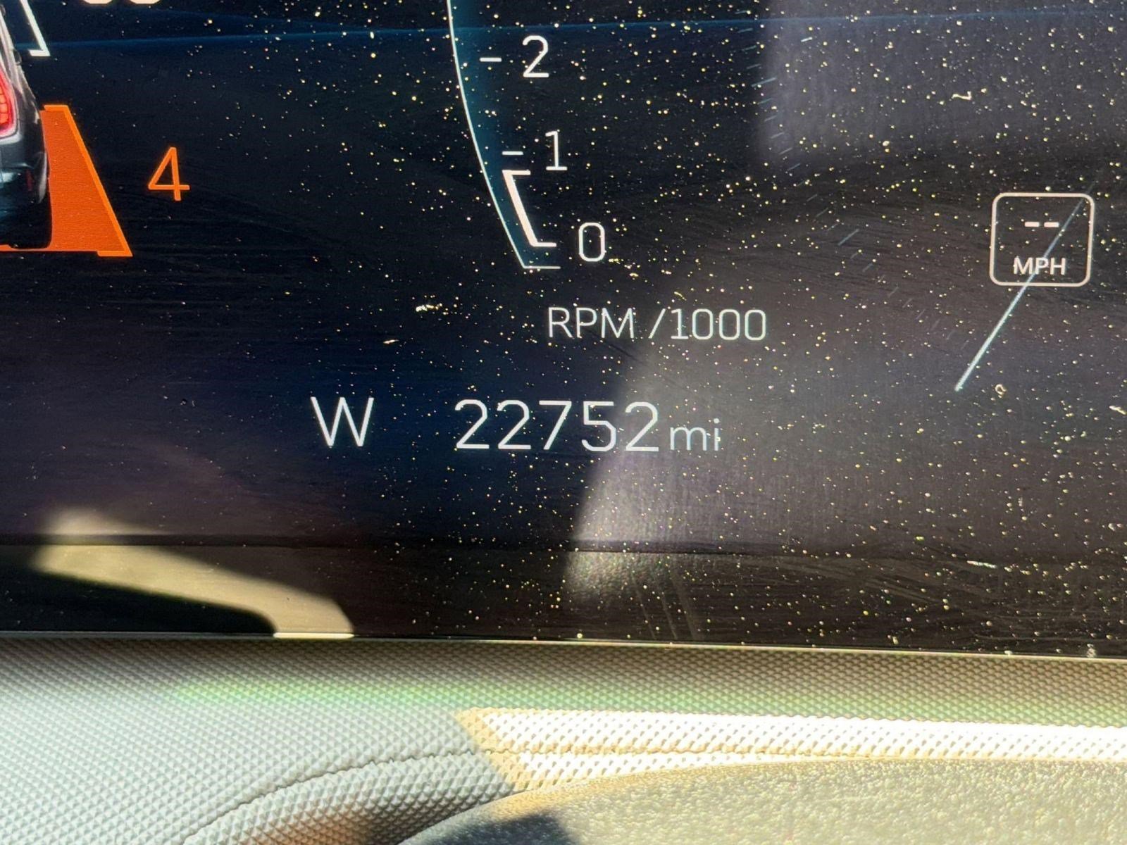 Used 2024 Cadillac XT4 Luxury w/ LPO, Floor Liner Package image 27