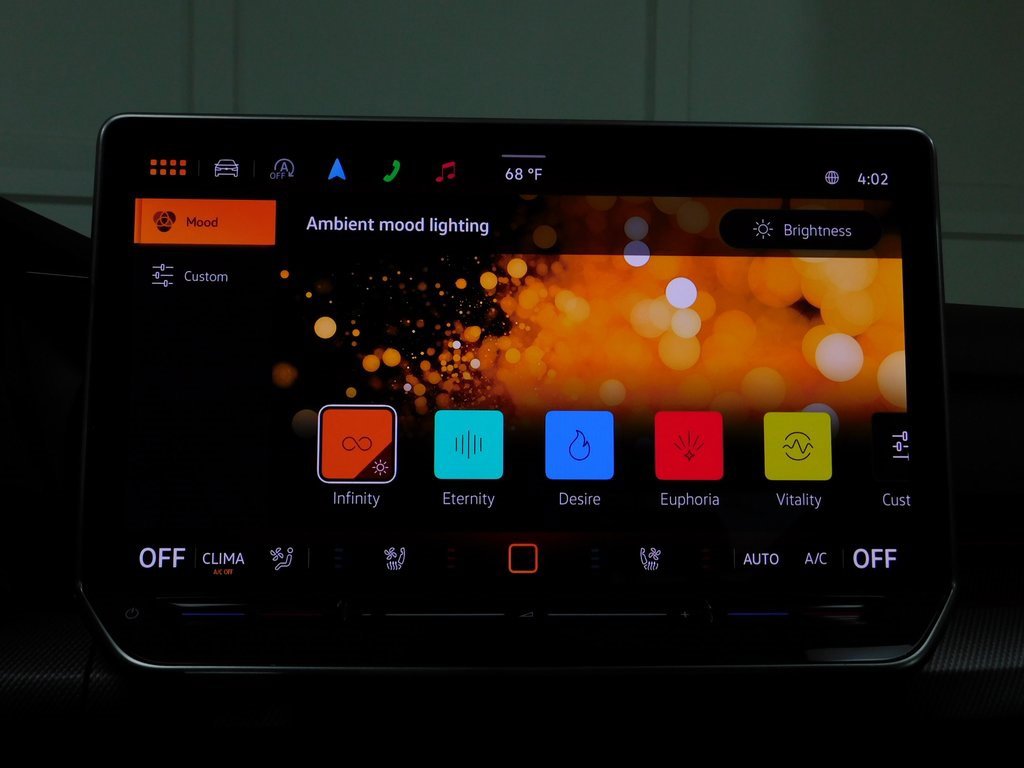 Used 2025 Volkswagen Golf image 77