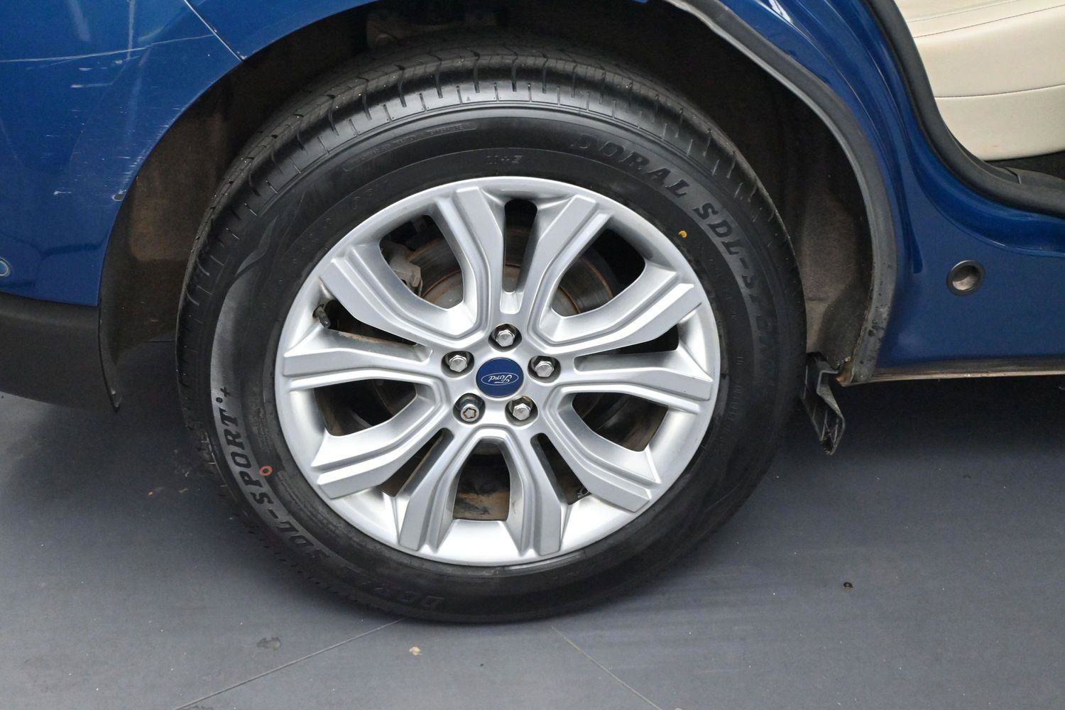 Used 2020 Ford Edge Titanium w/ Equipment Group 301A FWD image 38