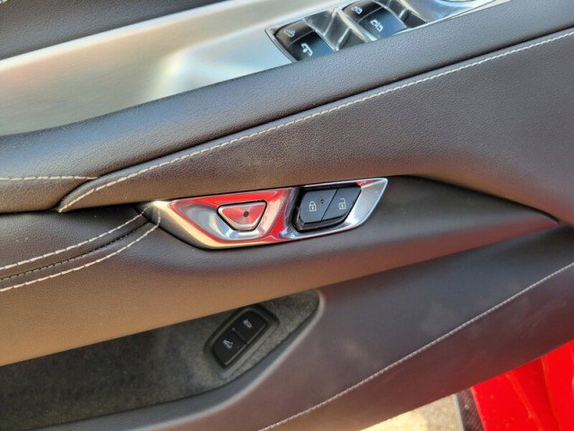 Used 2021 Chevrolet Corvette Stingray Convertible w/ Z51 Performance Package image 12