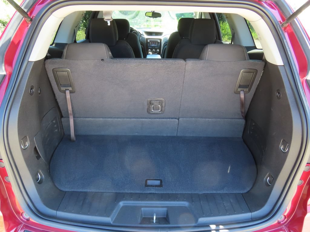 Used 2015 Chevrolet Traverse LT w/ Style and Technology Package FWD image 13