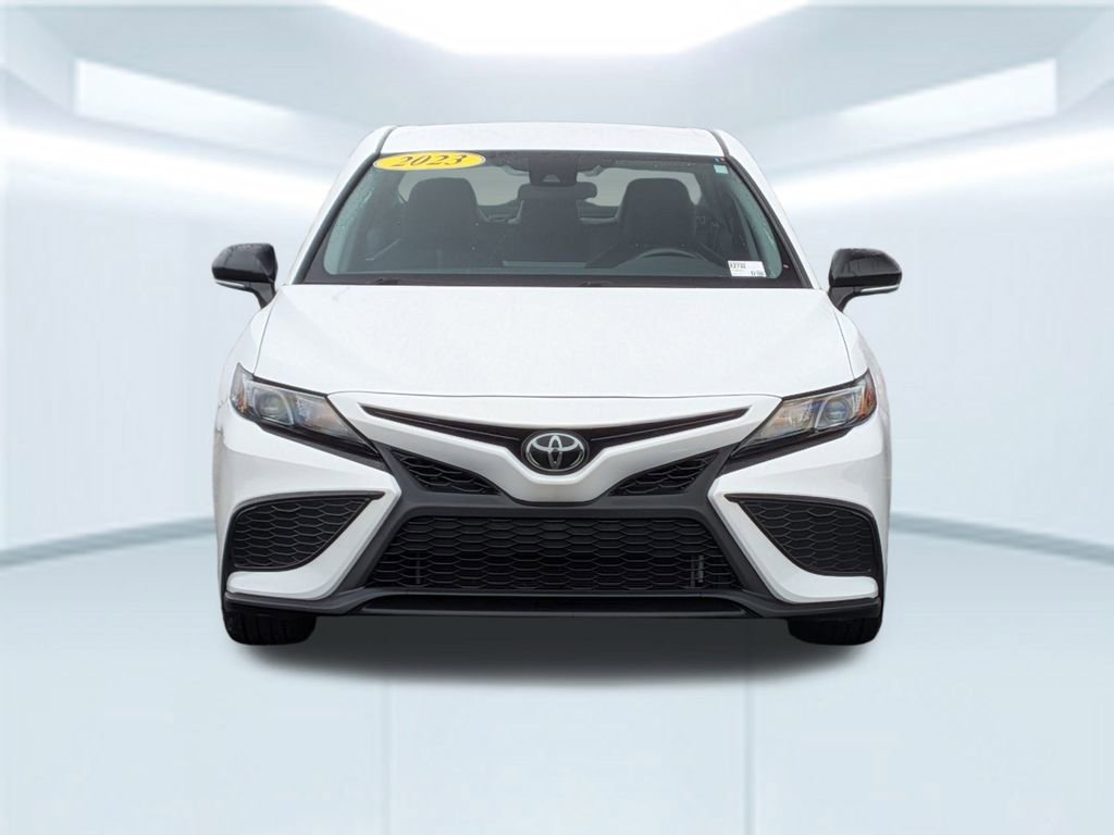 Used 2023 Toyota Camry SE image 10