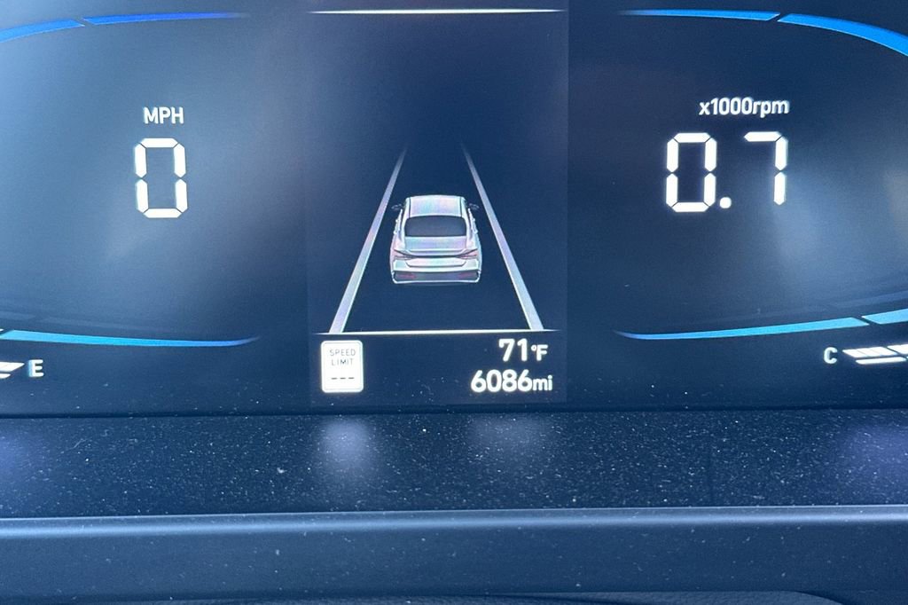 New 2025 Hyundai Elantra Sport FWD image 22