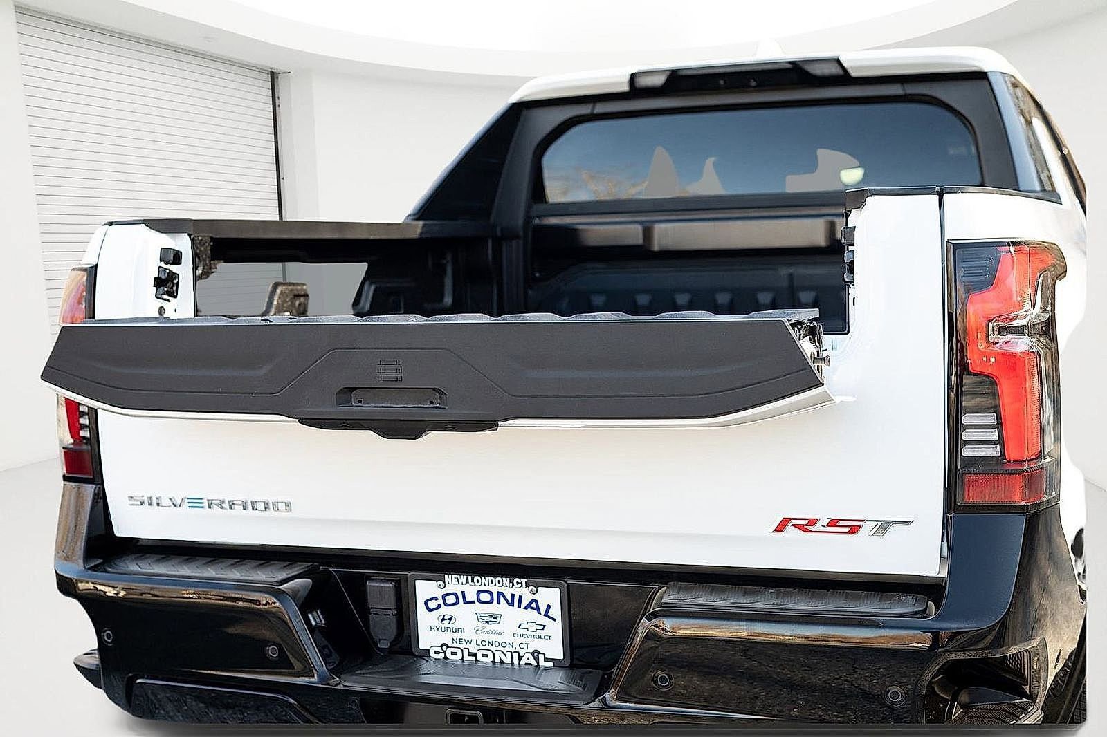 New 2024 Chevrolet Silverado EV RST AWD/4WD image 13