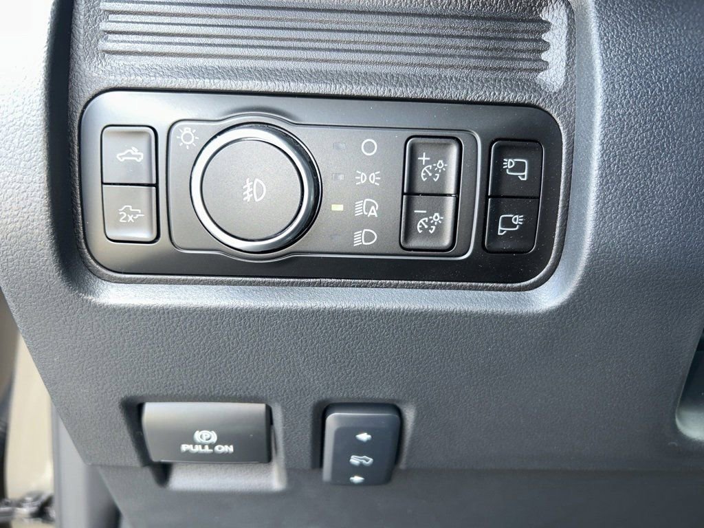 New 2026 Ford F250 Lariat w/ FX4 Off-Road Package image 25