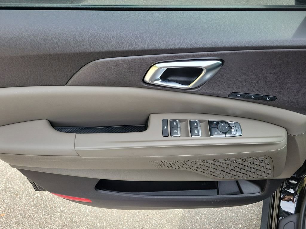 New 2026 Kia Carnival EX FWD image 20