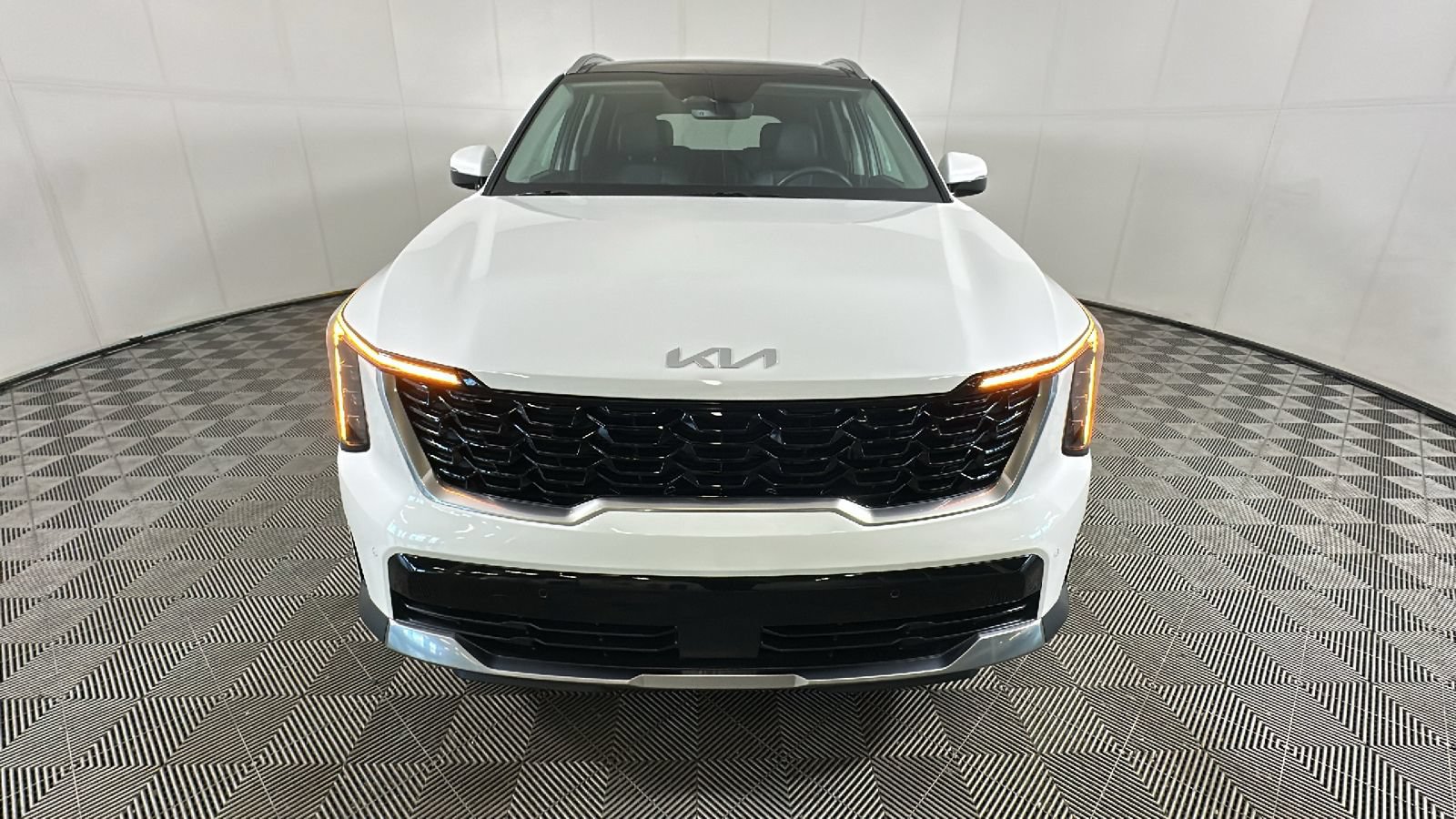 Used 2025 Kia Sorento EX w/ EX Panoramic Sunroof Package AWD/4WD image 9