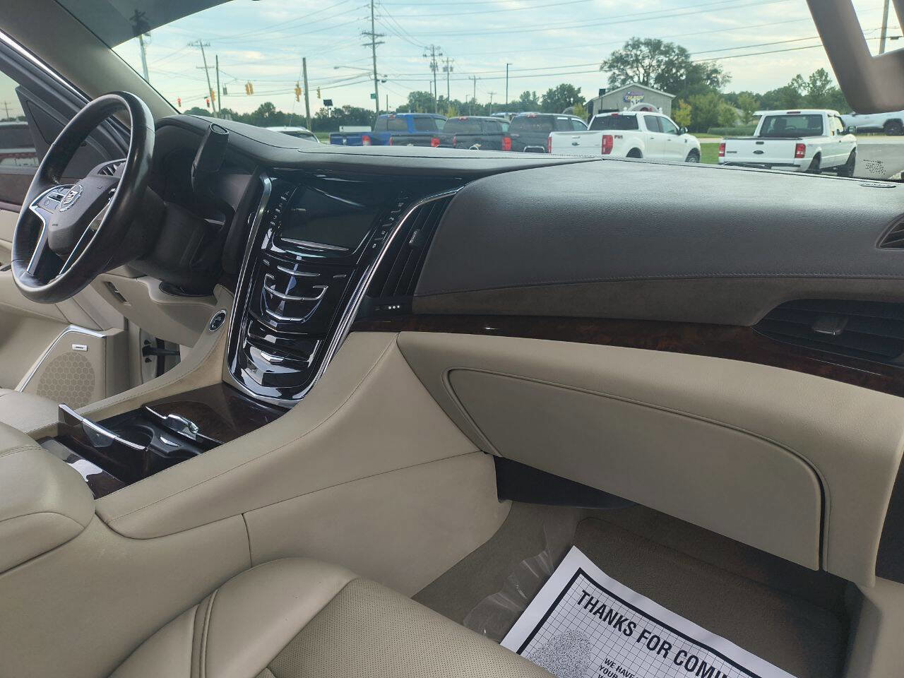 Used 2015 Cadillac Escalade Premium image 19