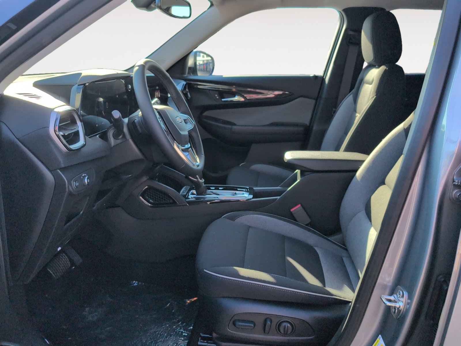 New 2026 Chevrolet TrailBlazer LT w/ Convenience Package AWD/4WD image 9