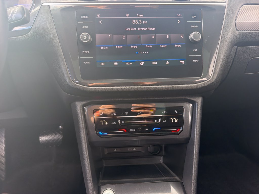 Certified 2023 Volkswagen Tiguan SE w/ Panoramic Sunroof Package FWD image 15