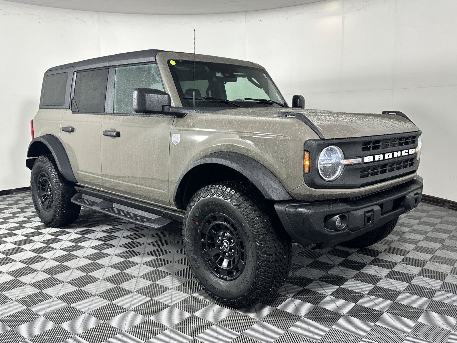New 2026 Ford Bronco Big Bend AWD/4WD image 1