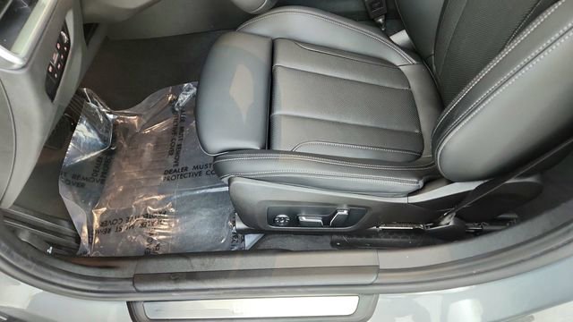 Used 2025 BMW 330i xDrive Sedan image 34