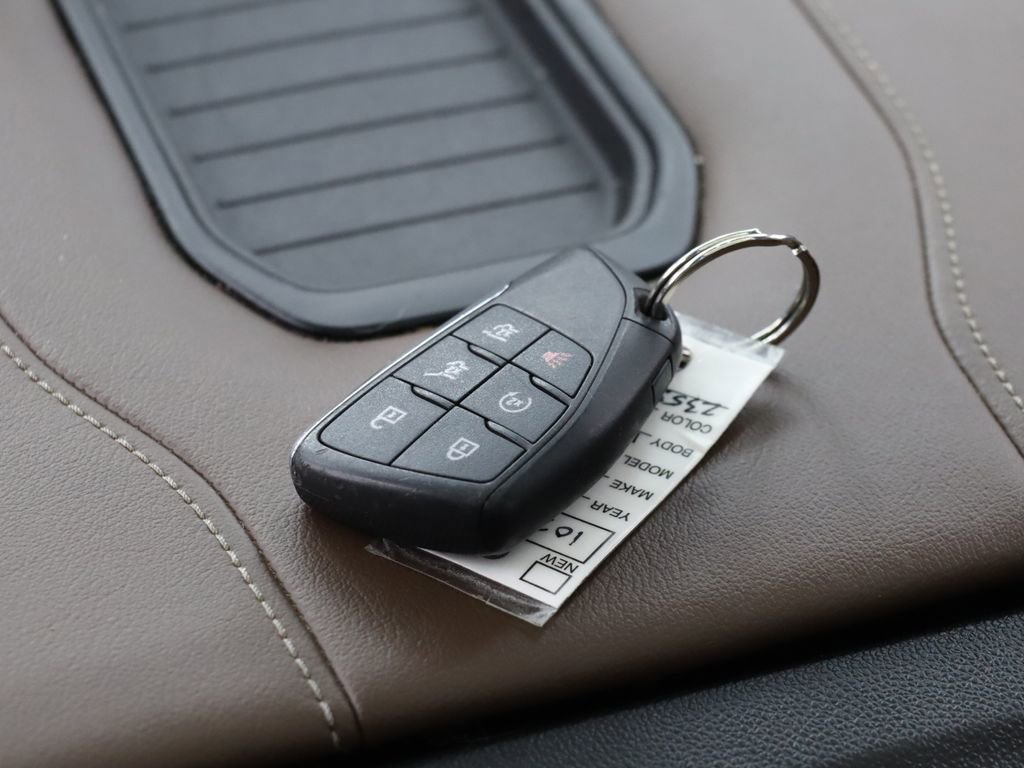 Used 2021 Chevrolet Suburban High Country image 22