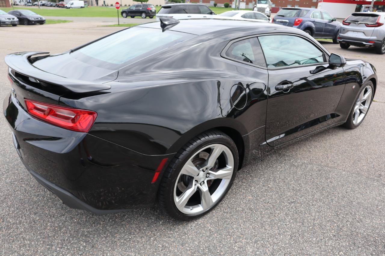 Used 2017 Chevrolet Camaro SS RWD image 6