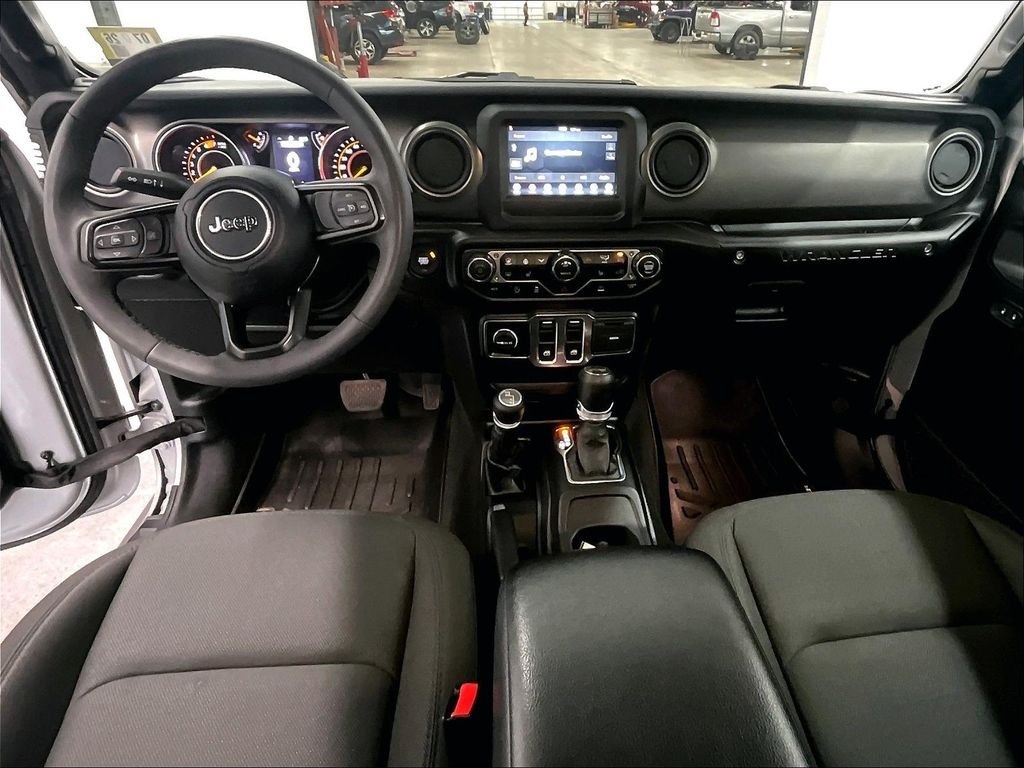 Used 2023 Jeep Wrangler Sport AWD/4WD image 21