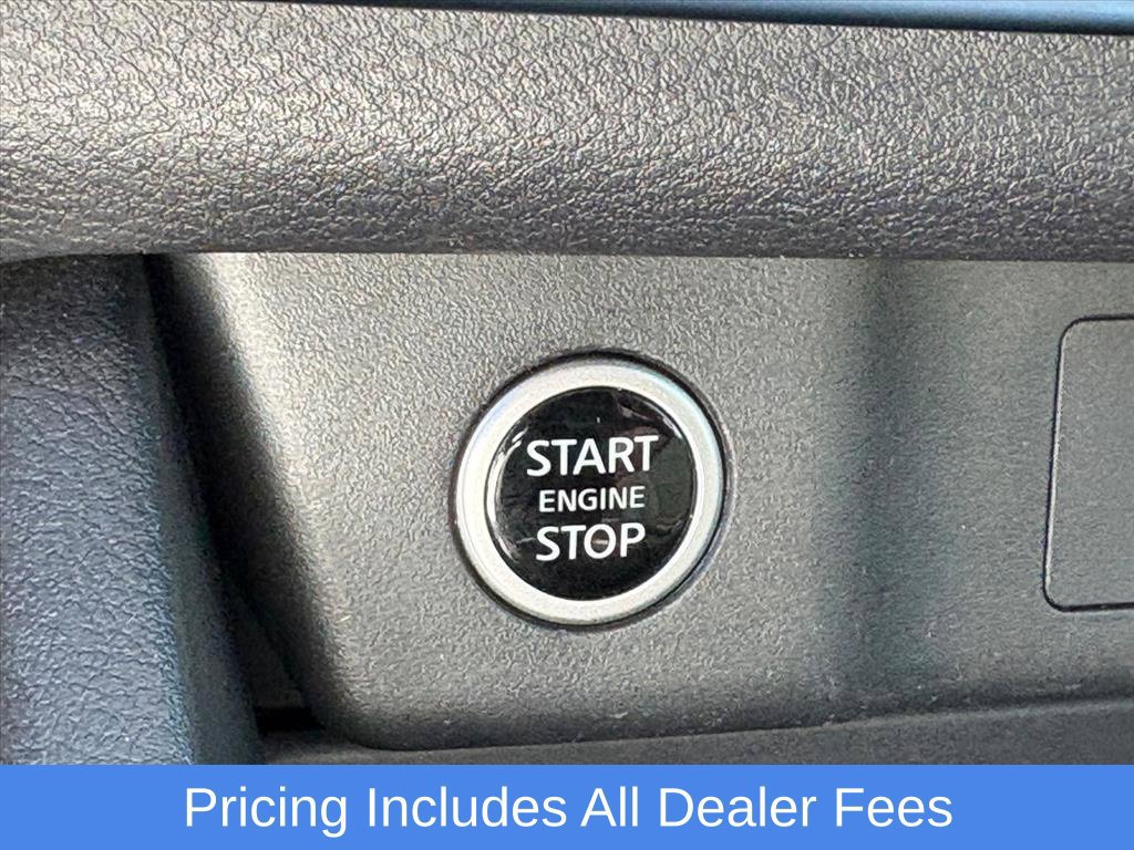 Used 2023 Nissan Rogue S FWD image 15