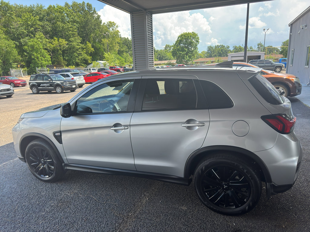 Used 2024 Mitsubishi Outlander Sport LE image 9