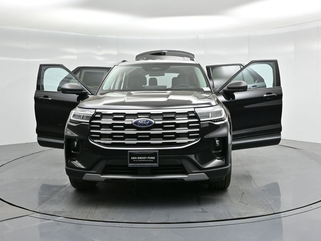 New 2025 Ford Explorer Active w/ Active Comfort Package image 31