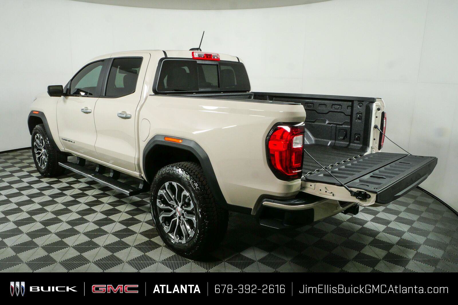 New 2026 GMC Canyon Denali AWD/4WD image 32