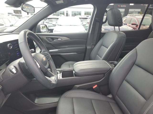 Certified 2025 Chevrolet Traverse LT w/ Sun and Wheel Package AWD/4WD image 17