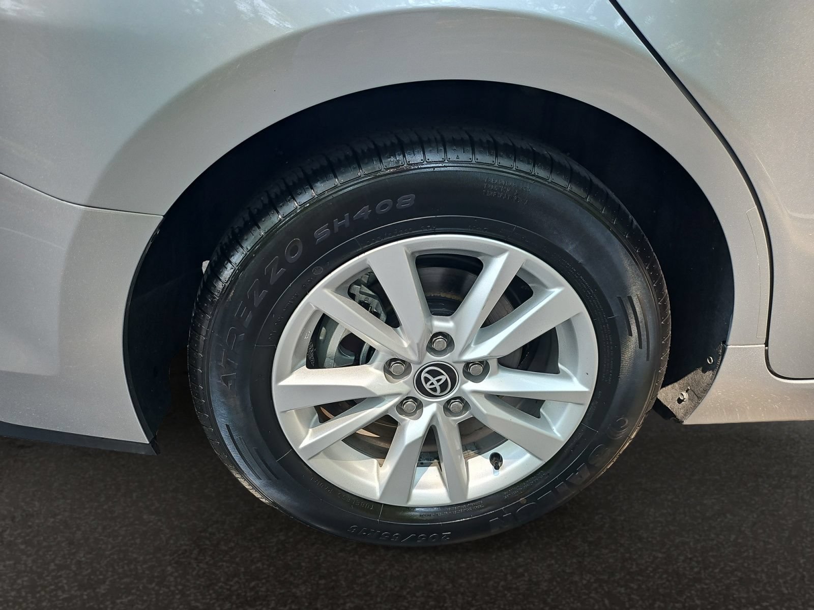 Used 2025 Toyota Camry LE FWD image 43