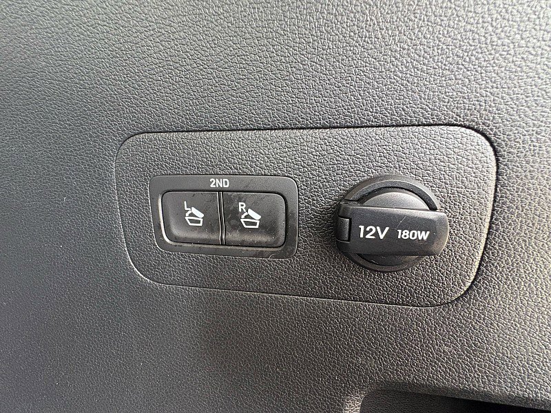 Used 2020 Hyundai Santa Fe Limited image 29