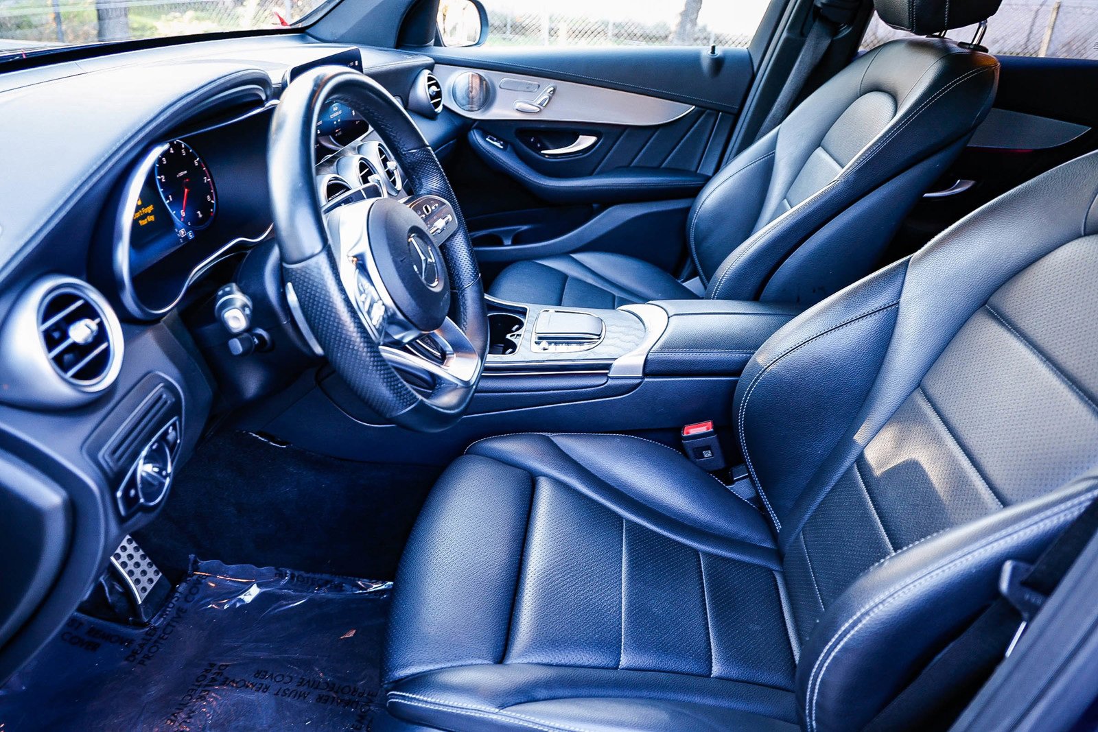 Used 2023 Mercedes-Benz GLC 300 4MATIC Coupe image 19