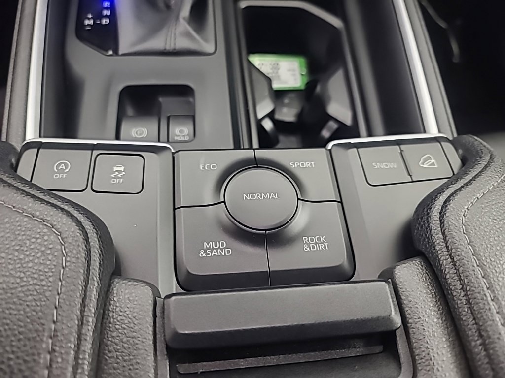 Used 2025 Toyota Grand Highlander AWD image 40