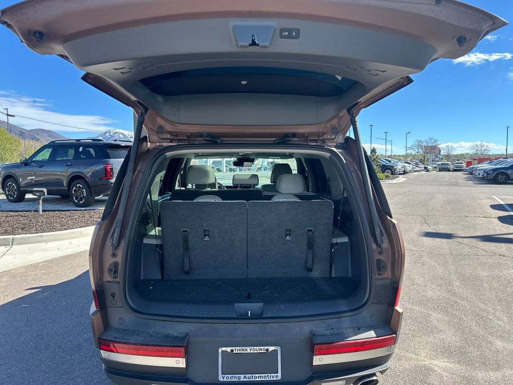 Used 2024 Hyundai Santa Fe Limited image 27