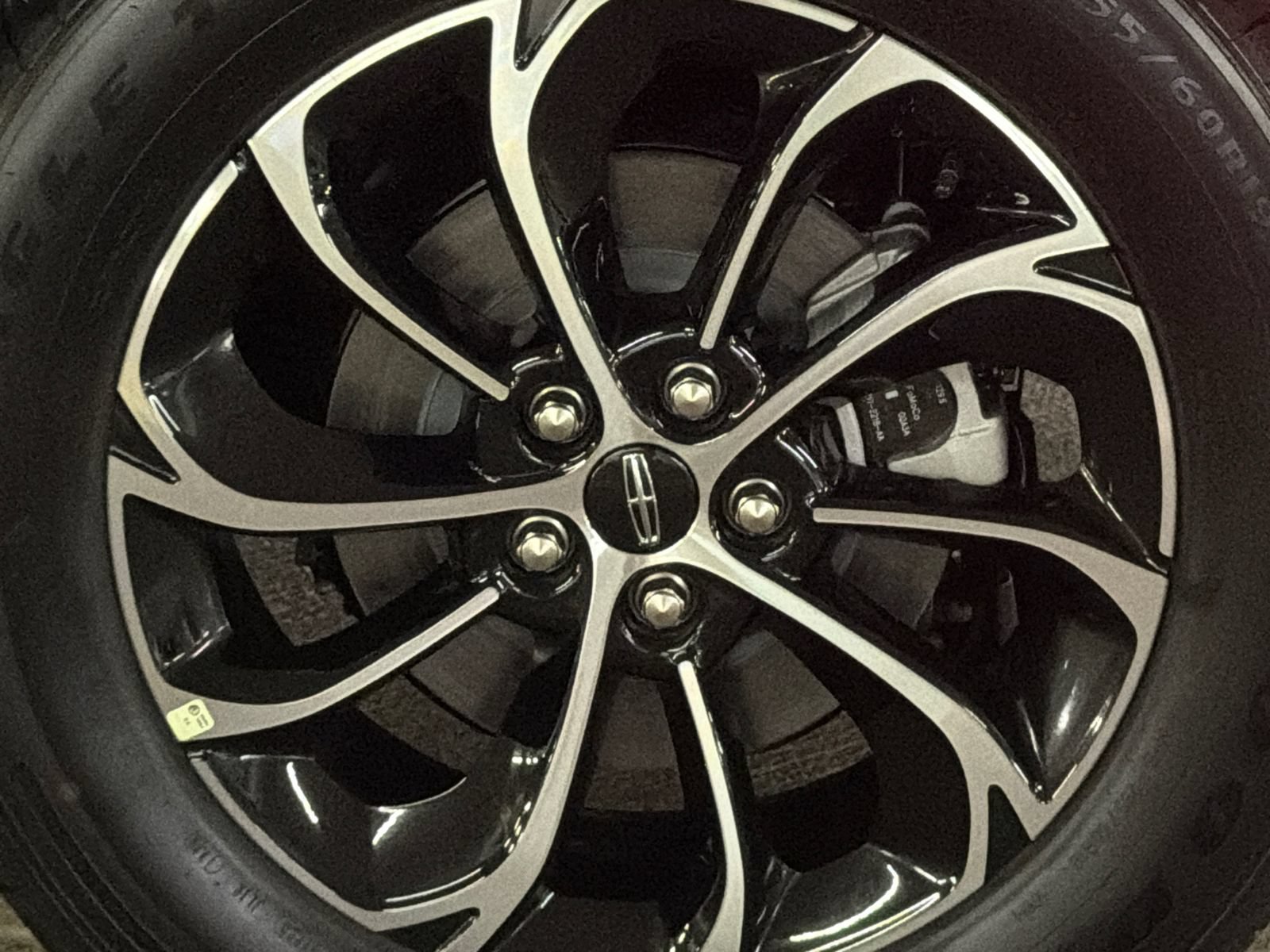 New 2026 Lincoln Nautilus Premier AWD/4WD image 4