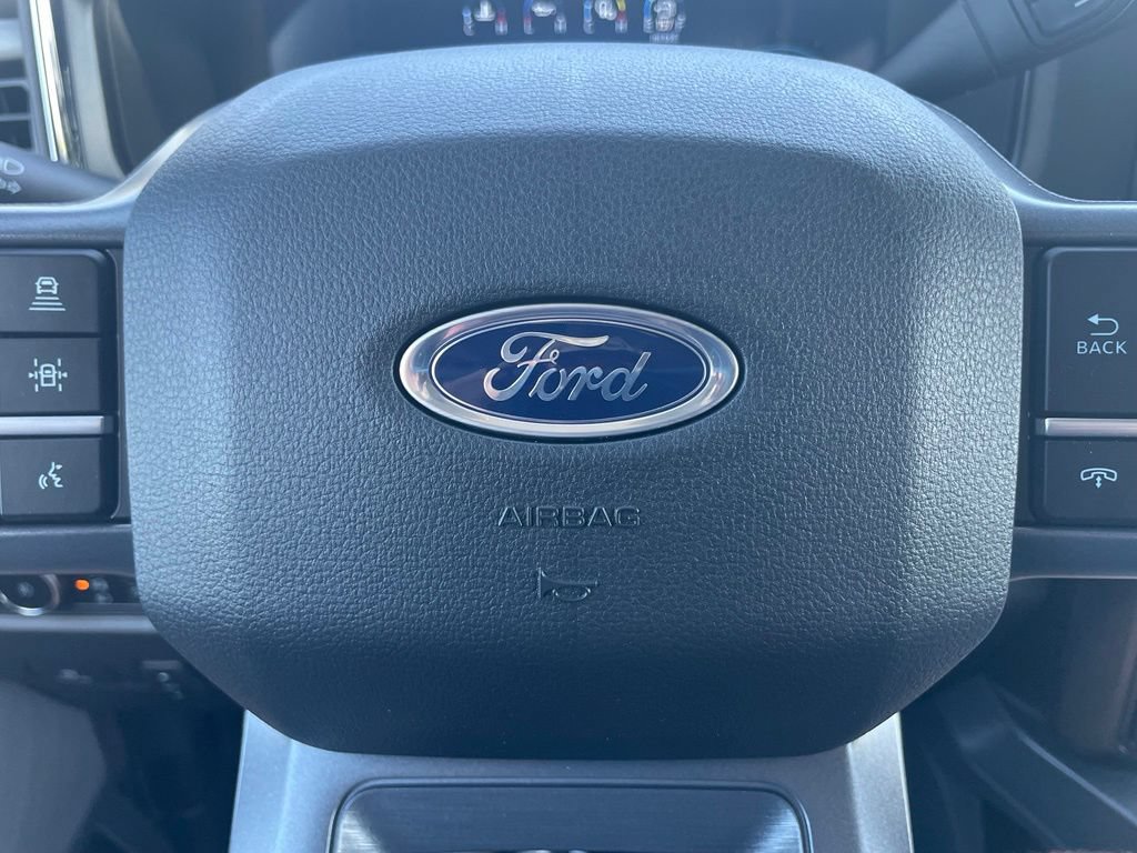 New 2026 Ford F350 Lariat w/ Black Appearance Package AWD/4WD image 17