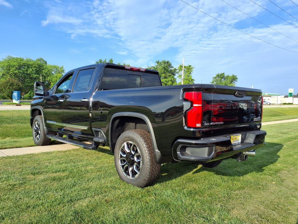 New 2025 Chevrolet Silverado 2500 High Country w/ High Country Premium Package image 3
