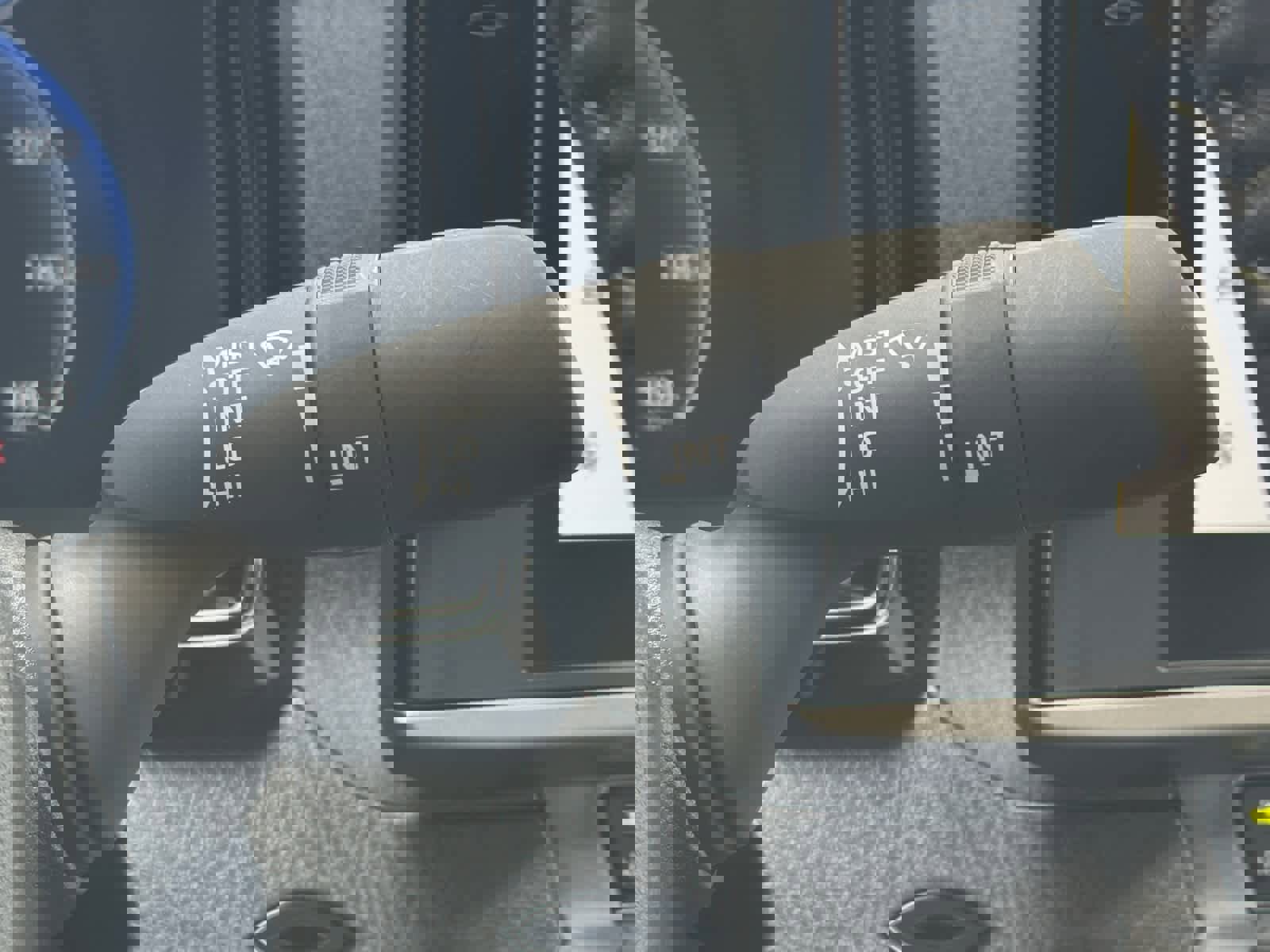 Used 2025 Toyota Camry XLE image 19