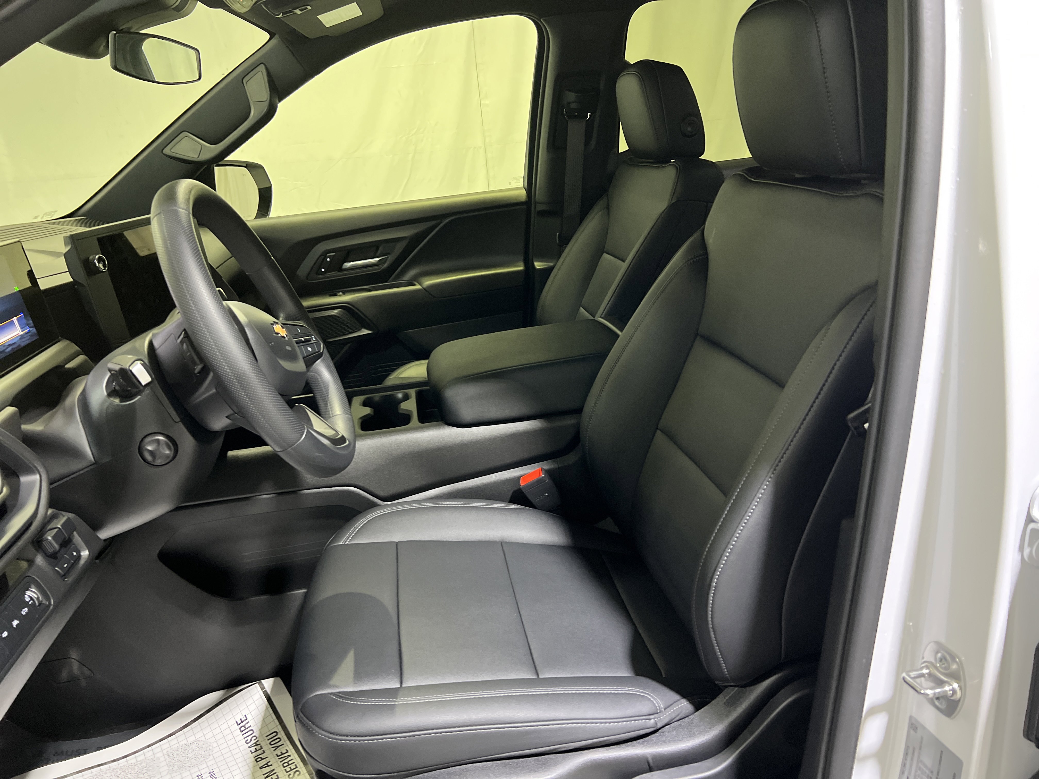 Certified 2024 Chevrolet Silverado EV W/T AWD/4WD image 17
