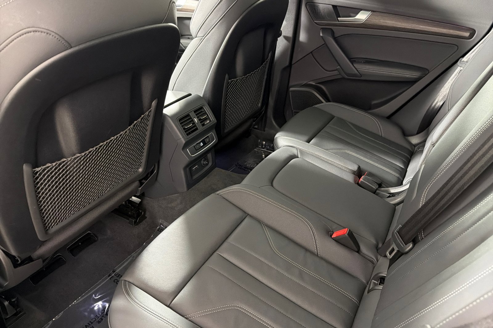 Used 2025 Audi Q5 2.0T Premium Plus w/ Premium Plus Package AWD/4WD image 11