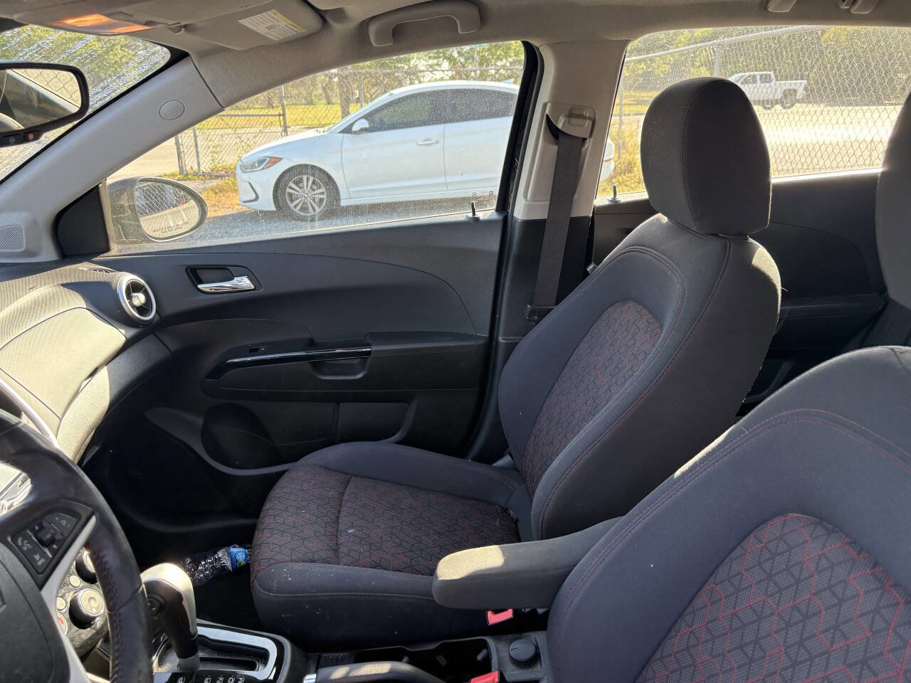Used 2017 Chevrolet Sonic LT w/ Convenience Package FWD image 10