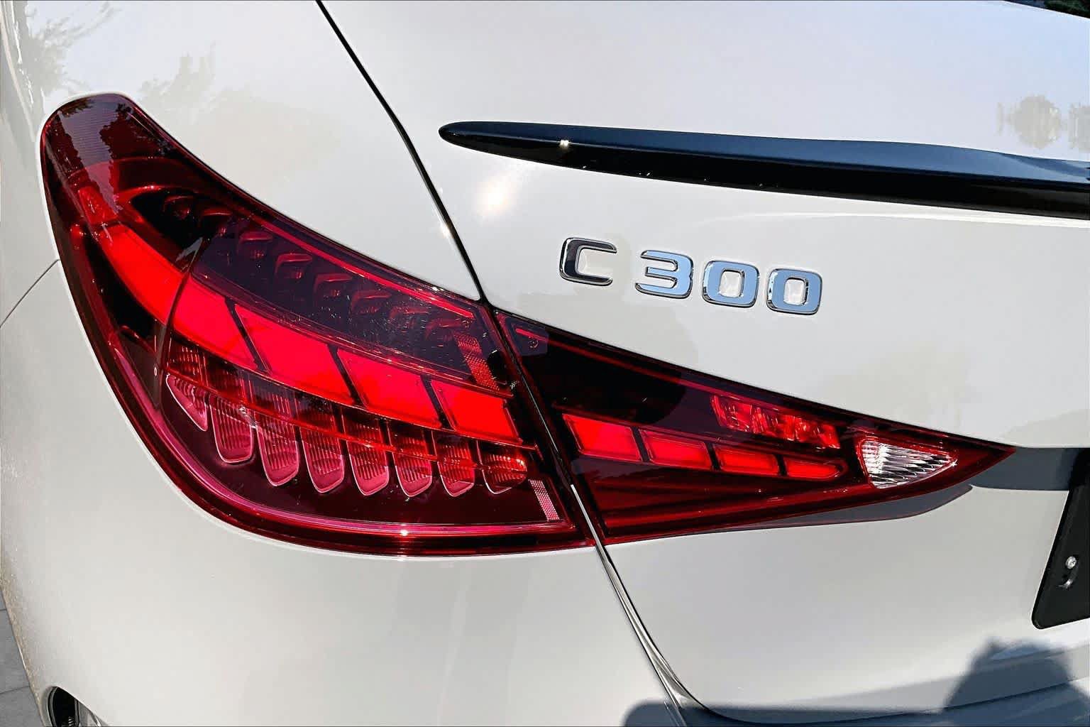 Used 2025 Mercedes-Benz C 300 4MATIC Sedan image 29