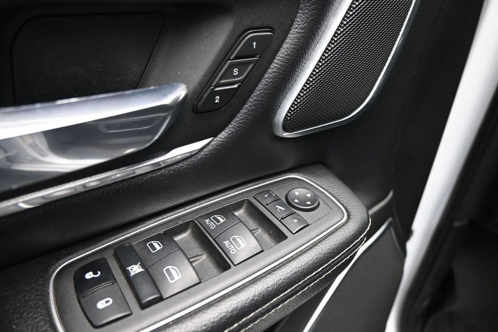 Used 2022 RAM 1500 Laramie AWD/4WD image 12
