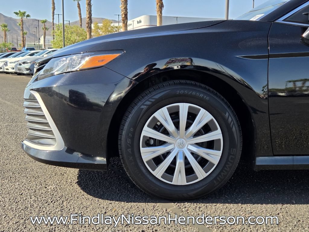 Used 2023 Toyota Camry LE FWD image 9