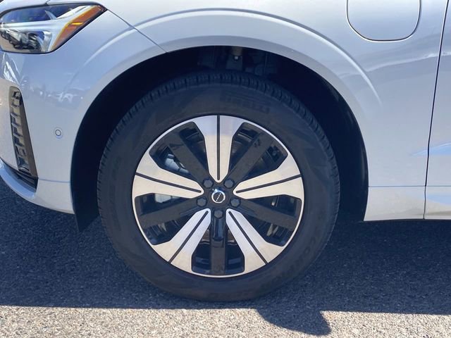 Certified 2025 Volvo XC60 T8 Plus AWD/4WD image 11