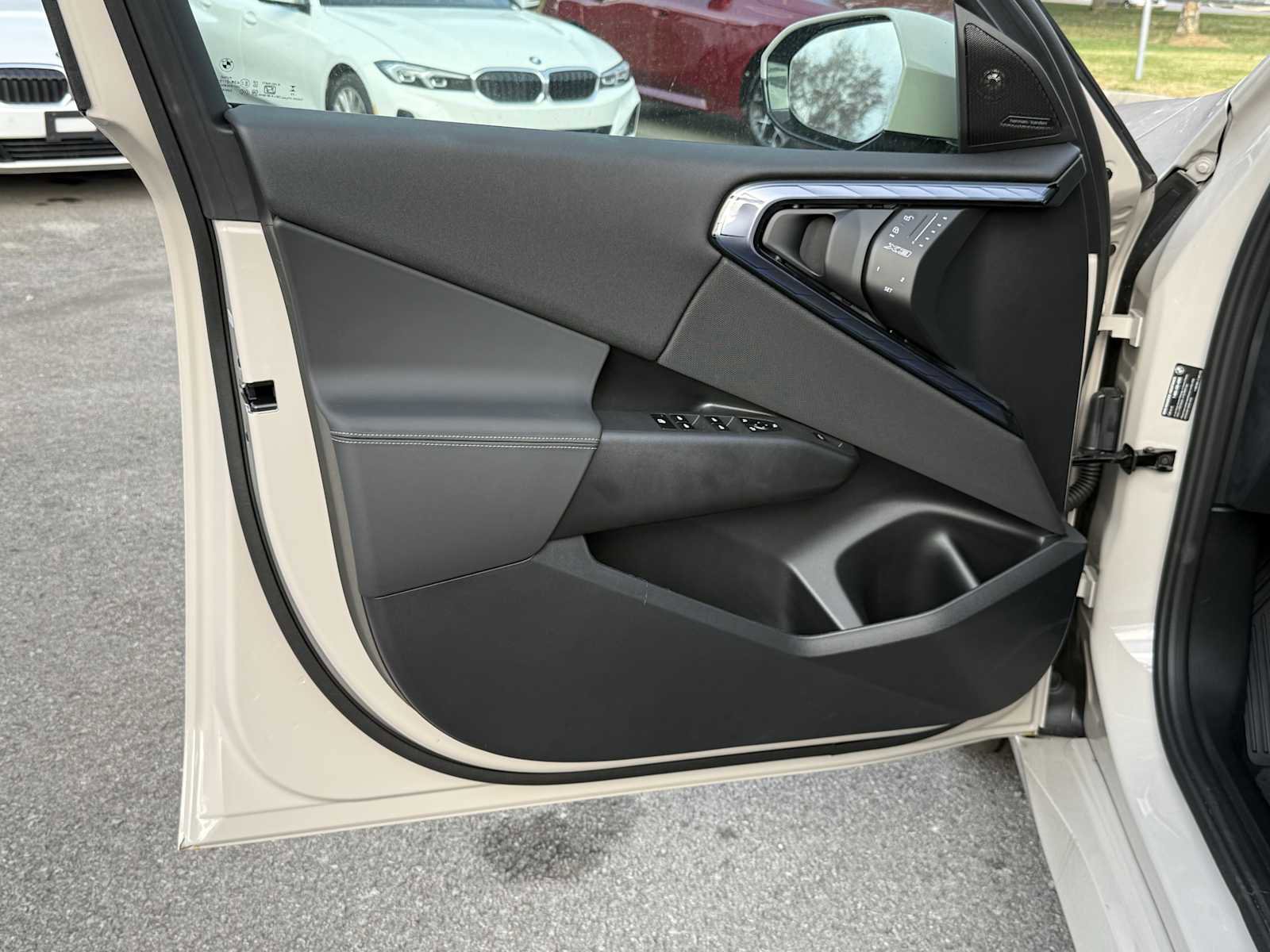 New 2025 BMW X3 xDrive30i w/ Premium Package image 11