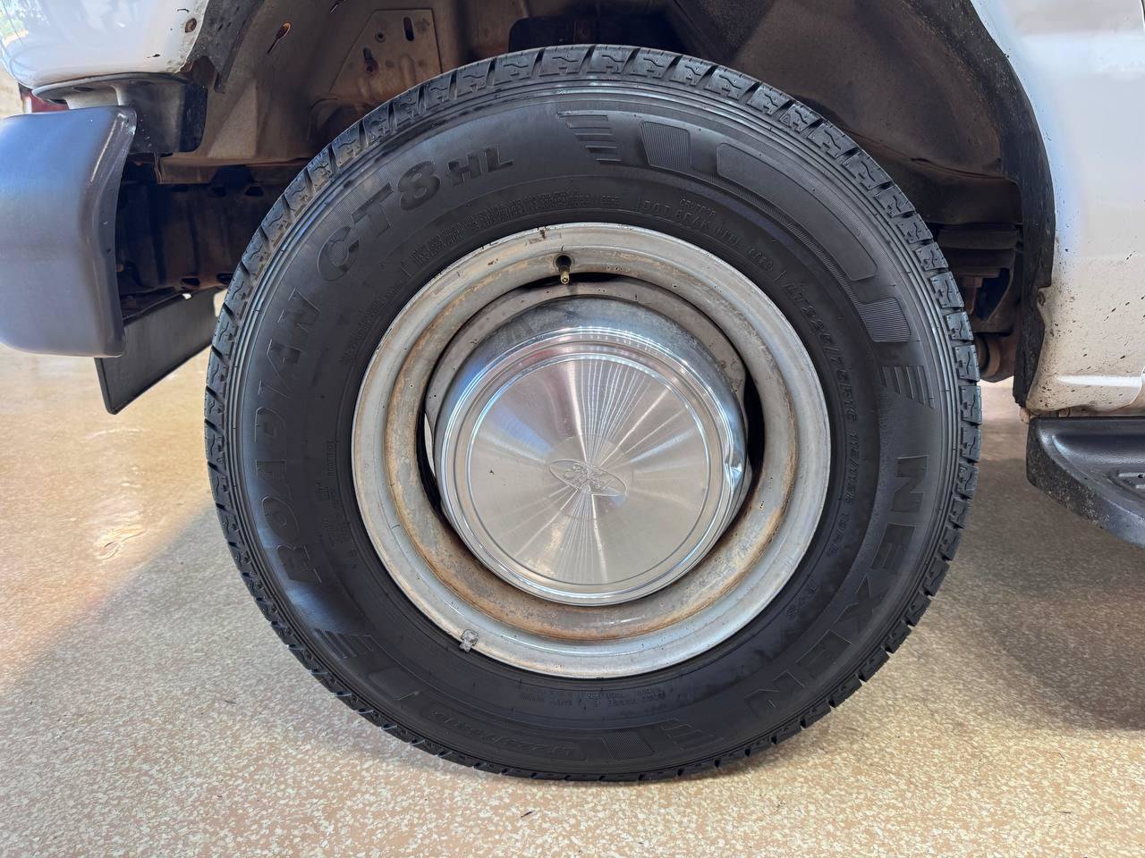 Used 2006 Ford E-350 and Econoline 350 XL RWD image 29