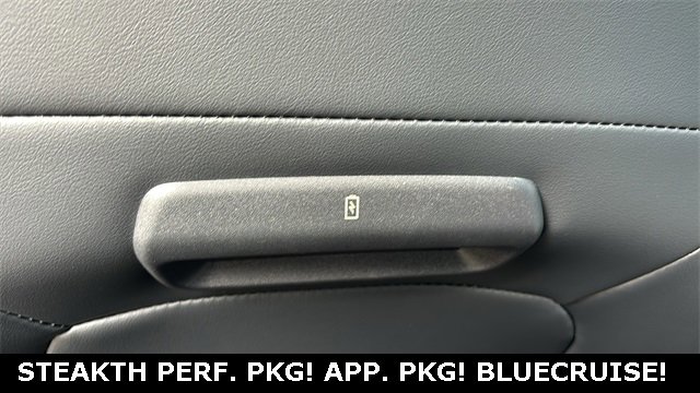 New 2025 Ford Expedition Max Platinum w/ Stealth Performance Package image 25