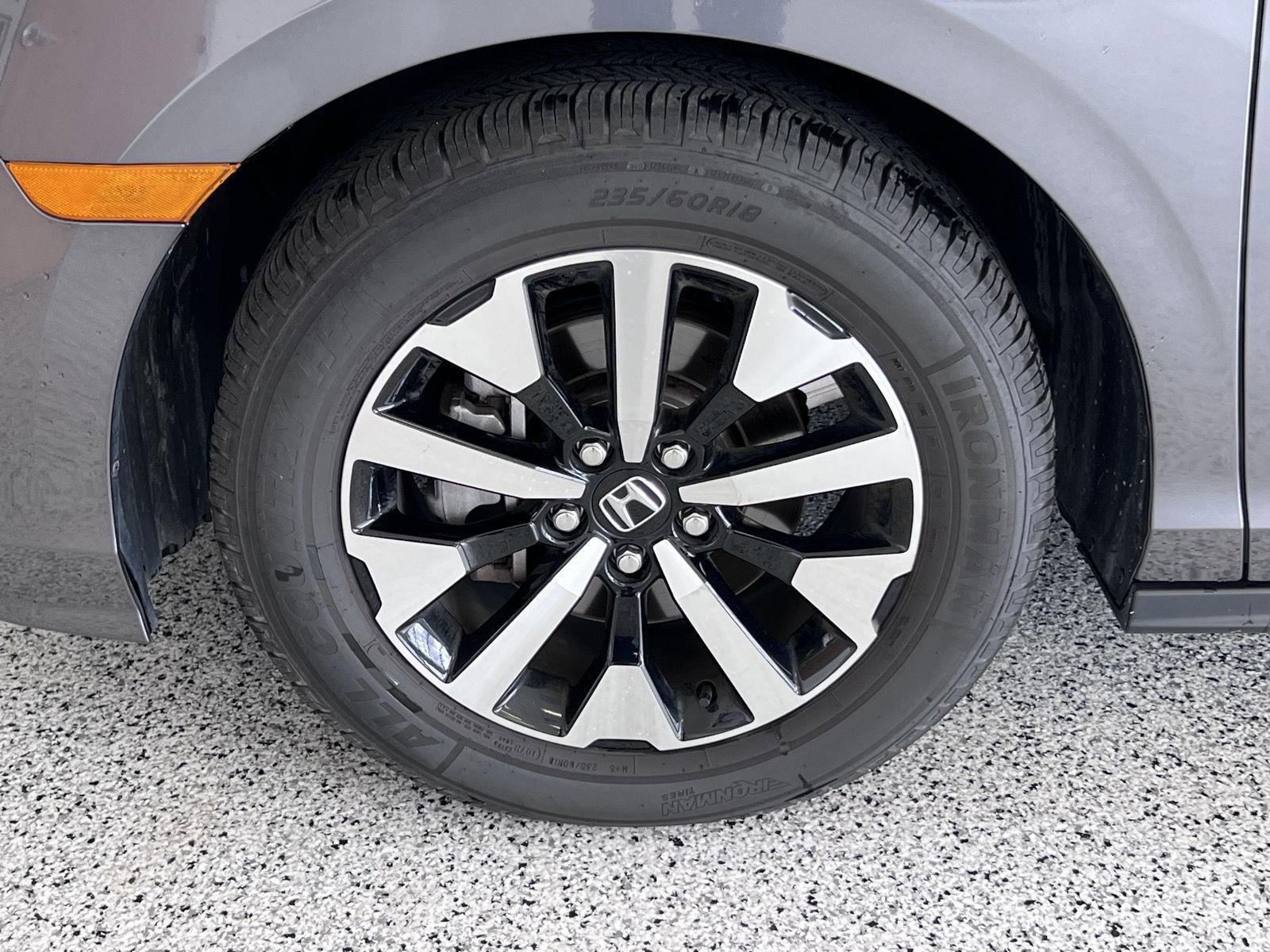 Used 2025 Honda Odyssey EX-L image 17